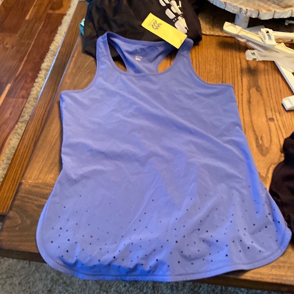Nwt girls women’s athletic shirt